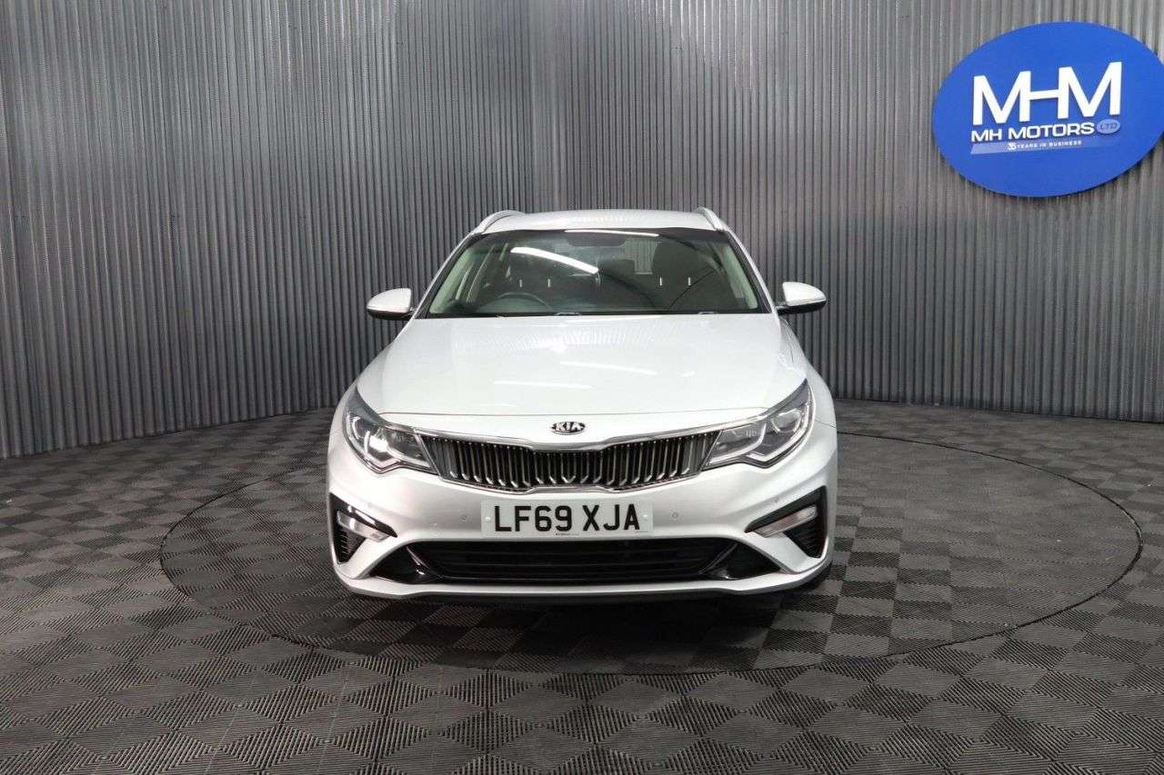 A 2019 KIA OPTIMA 1.6 CRDi 2 Sportswagon 5dr Diesel Manual Euro 6 (s/s) (134 bhp) LONG MOT / A 2019 KIA OPTIMA 1.6 CRDi 2 Sportswagon 5dr Diesel Manual Euro 6 (s/s) (134 bhp) LONG MOT /