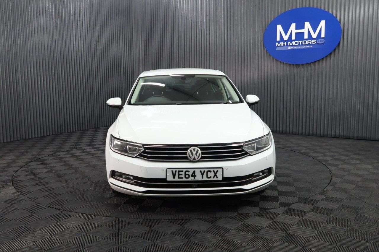 A 2015 VOLKSWAGEN PASSAT 2.0 TDI BlueMotion Tech SE Business Saloon 4dr Diesel Manual Euro 6 (s/s) ( A 2015 VOLKSWAGEN PASSAT 2.0 TDI BlueMotion Tech SE Business Saloon 4dr Diesel Manual Euro 6 (s/s) (