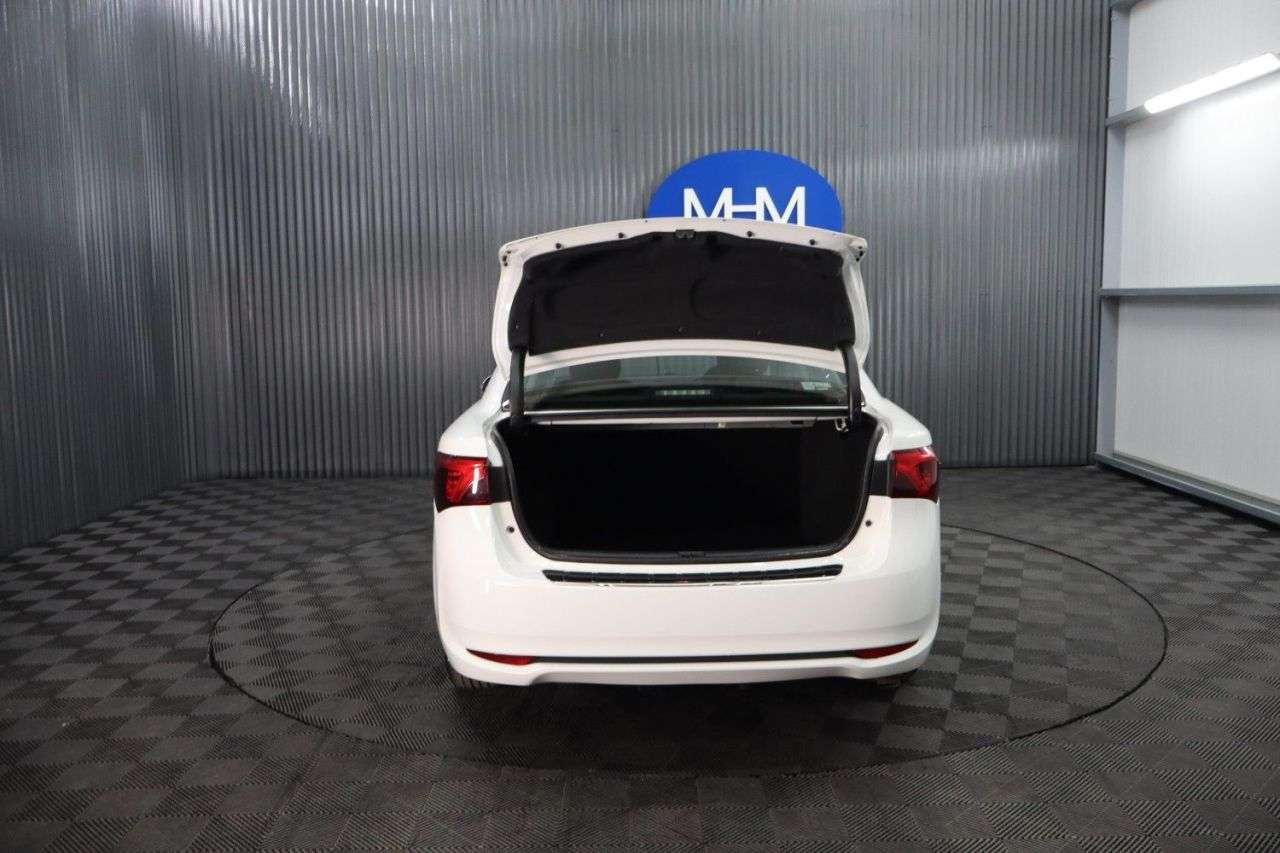 2017 TOYOTA AVENSIS 2017 TOYOTA AVENSIS