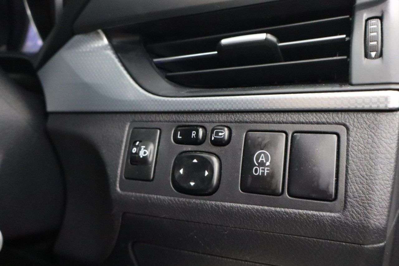 2017 TOYOTA AVENSIS 2017 TOYOTA AVENSIS