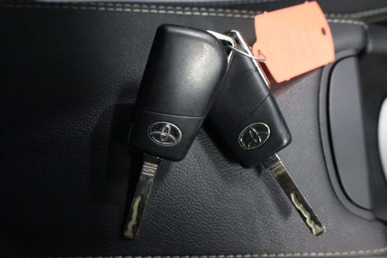 2017 TOYOTA AVENSIS 2017 TOYOTA AVENSIS