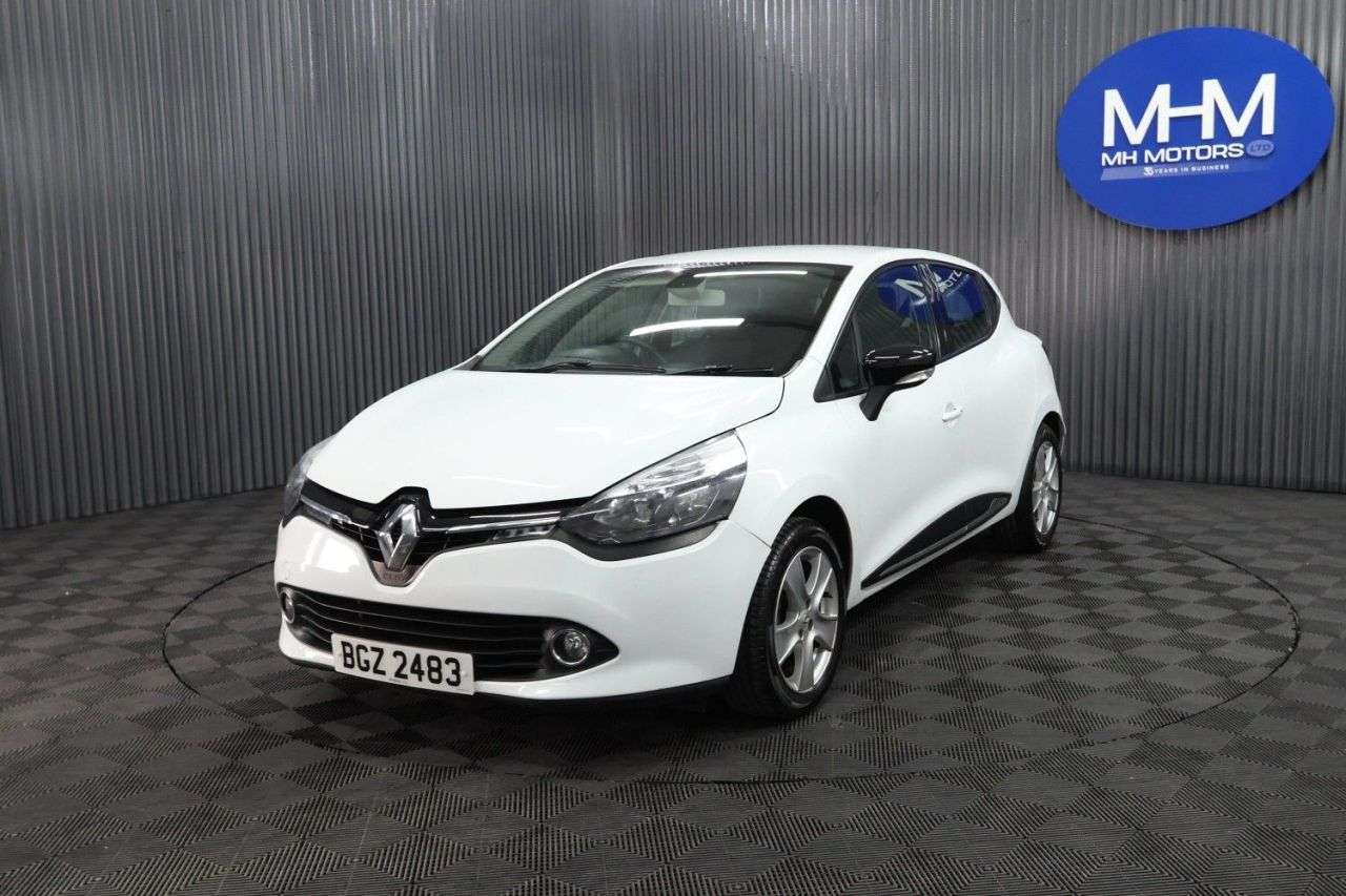 A 2016 RENAULT CLIO 1.2 16V Dynamique Nav Hatchback 5dr Petrol Manual Euro 6 (75 ps) LOW INSURA A 2016 RENAULT CLIO 1.2 16V Dynamique Nav Hatchback 5dr Petrol Manual Euro 6 (75 ps) LOW INSURA
