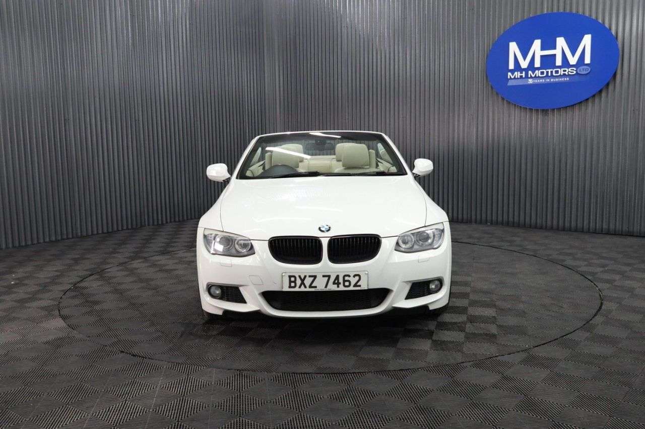 A 2011 BMW 3 SERIES 2.0 320i M Sport Convertible 2dr Petrol Manual Euro 5 (s/s) (170 ps) FULL D A 2011 BMW 3 SERIES 2.0 320i M Sport Convertible 2dr Petrol Manual Euro 5 (s/s) (170 ps) FULL D