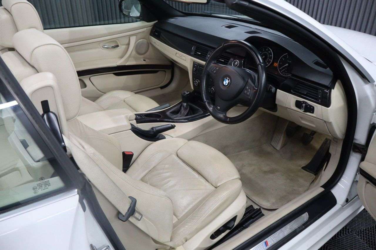 2011 BMW 3 SERIES 2011 BMW 3 SERIES
