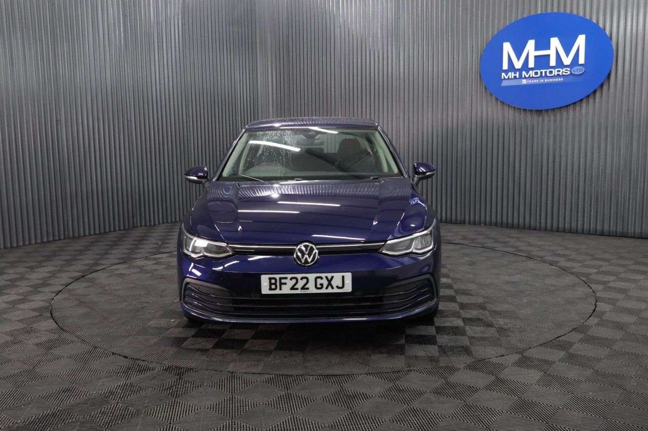 A 2022 VOLKSWAGEN GOLF 2.0 TDI Life Hatchback 5dr Diesel Manual Euro 6 (s/s) (115 ps) LONG MOT / L A 2022 VOLKSWAGEN GOLF 2.0 TDI Life Hatchback 5dr Diesel Manual Euro 6 (s/s) (115 ps) LONG MOT / L