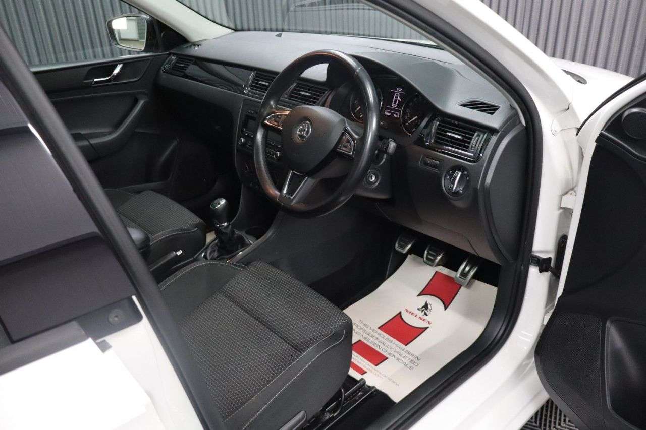 2014 SKODA RAPID SPACEBACK 2014 SKODA RAPID SPACEBACK