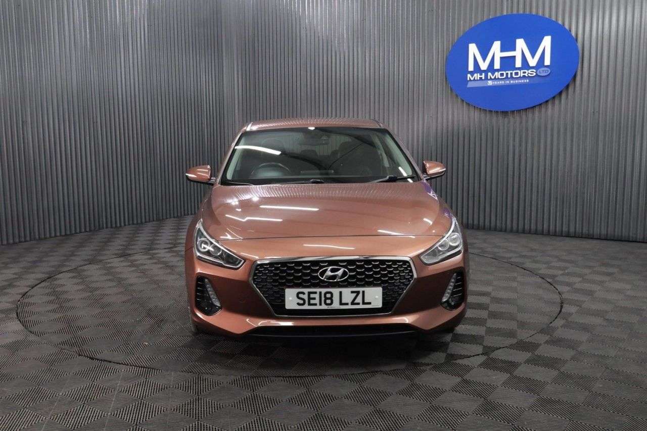 A 2018 HYUNDAI I30 1.6 CRDi Blue Drive Premium Hatchback 5dr Diesel Manual Euro 6 (s/s) (110 p A 2018 HYUNDAI I30 1.6 CRDi Blue Drive Premium Hatchback 5dr Diesel Manual Euro 6 (s/s) (110 p