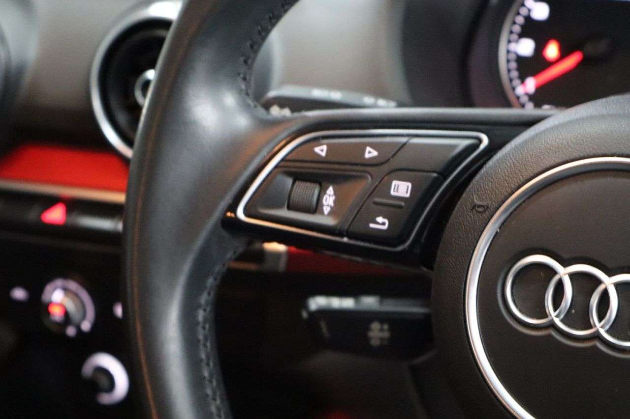 2018 AUDI Q2 2018 AUDI Q2