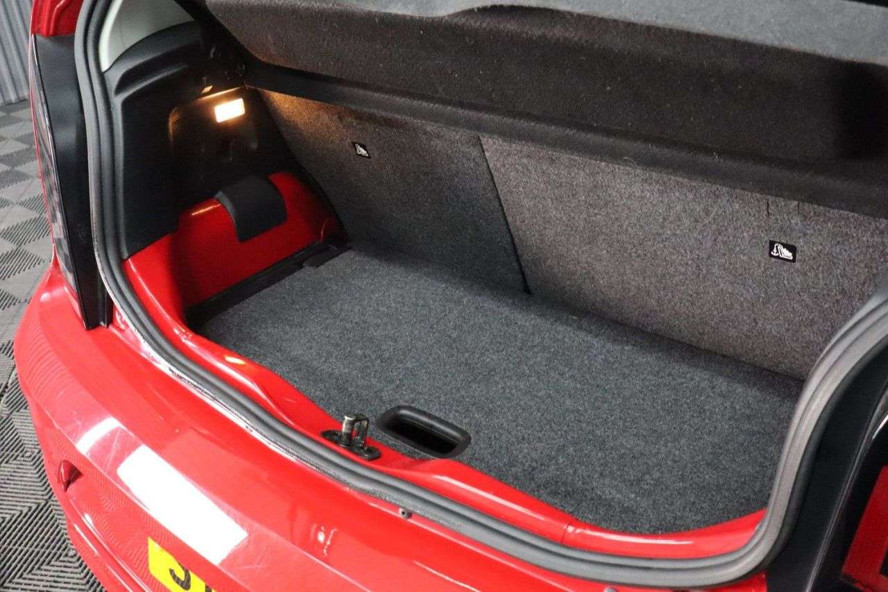 2017 VOLKSWAGEN UP! 2017 VOLKSWAGEN UP!
