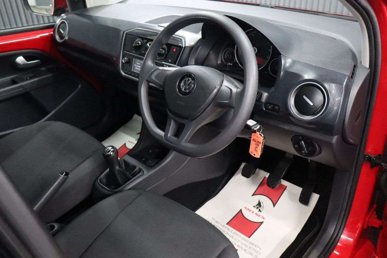 2017 VOLKSWAGEN UP! 2017 VOLKSWAGEN UP!