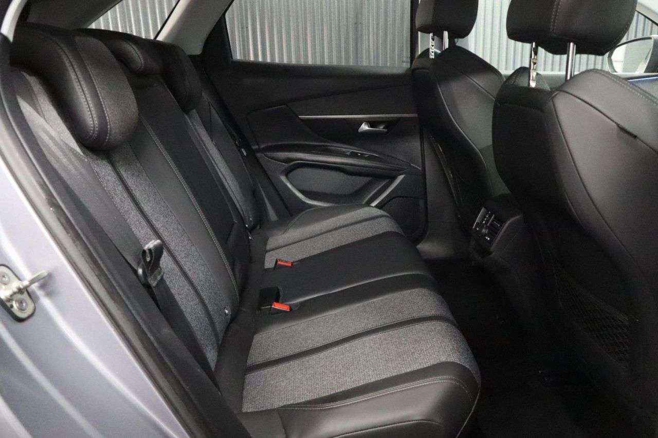 2017 PEUGEOT 3008 2017 PEUGEOT 3008