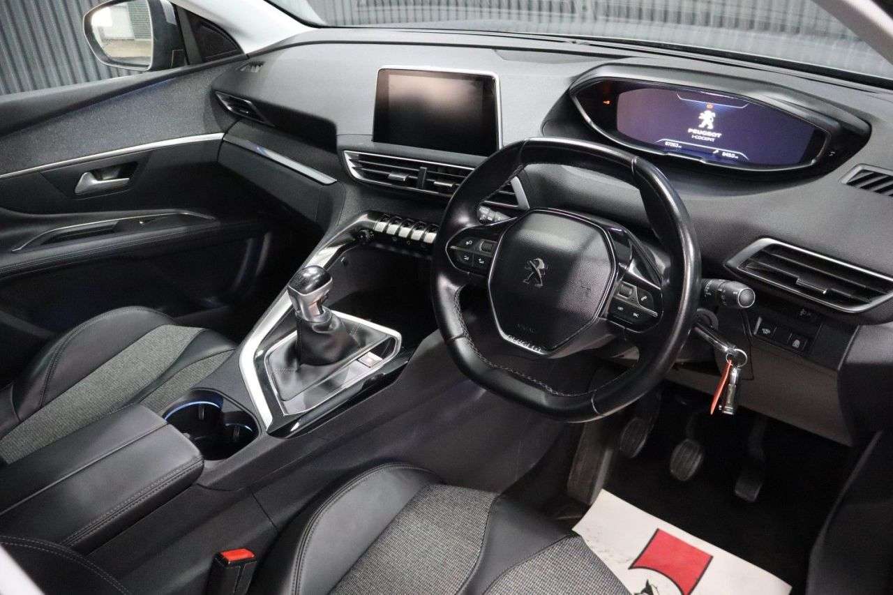 2017 PEUGEOT 3008 2017 PEUGEOT 3008