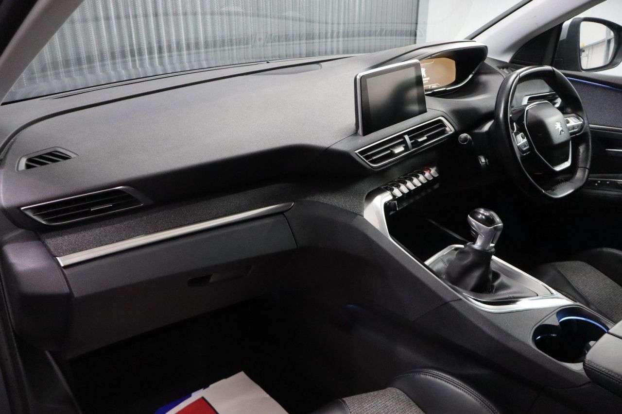 2017 PEUGEOT 3008 2017 PEUGEOT 3008