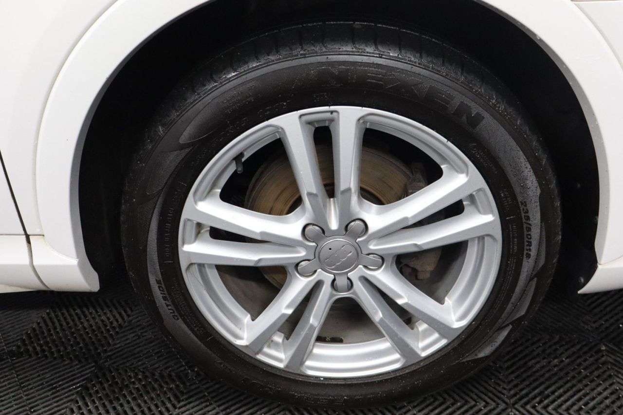 2018 AUDI Q3 2018 AUDI Q3