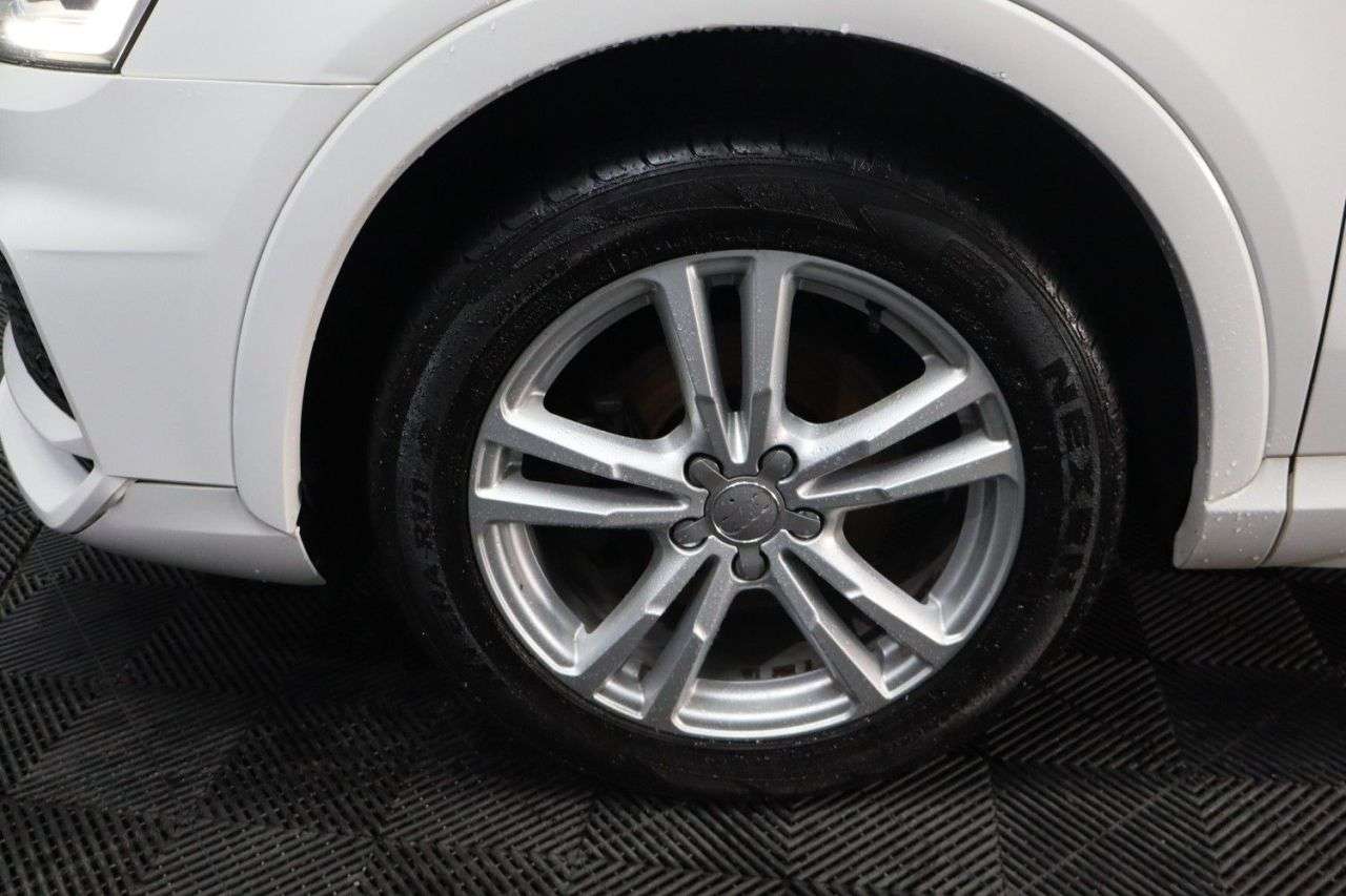 2018 AUDI Q3 2018 AUDI Q3