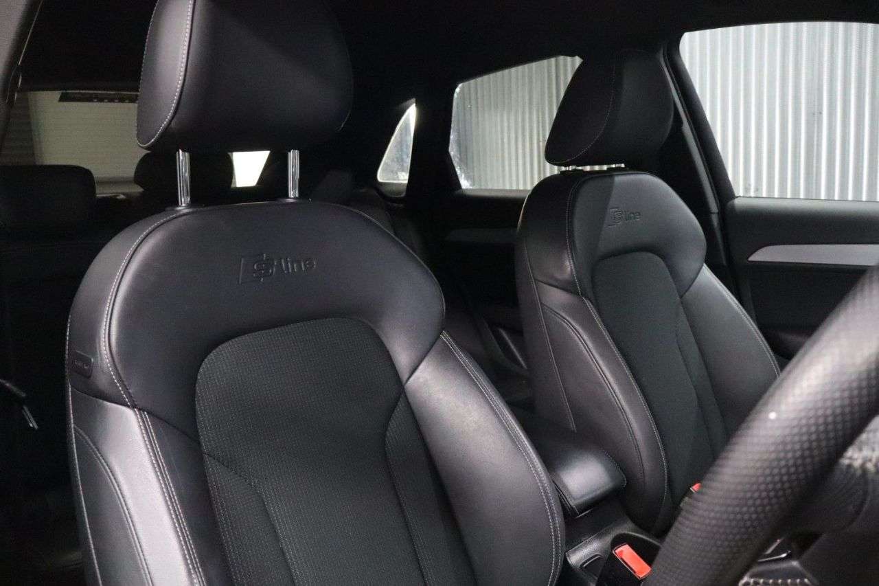 2018 AUDI Q3 2018 AUDI Q3