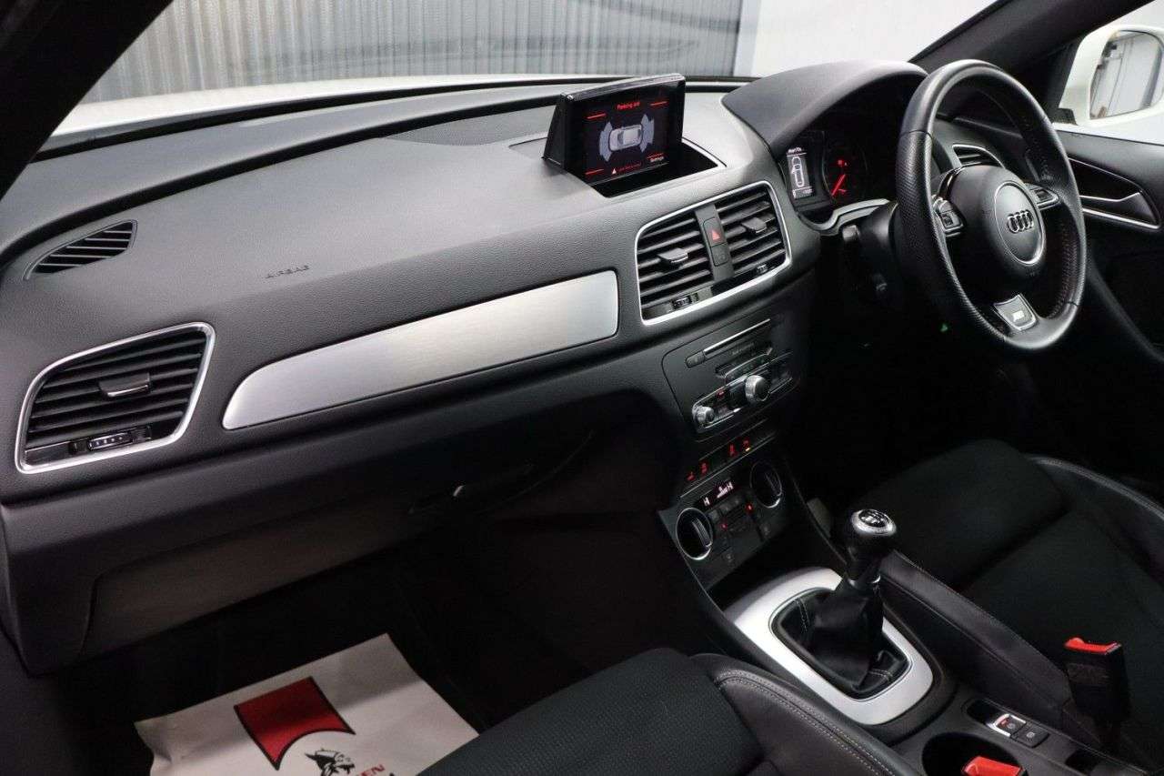 2018 AUDI Q3 2018 AUDI Q3