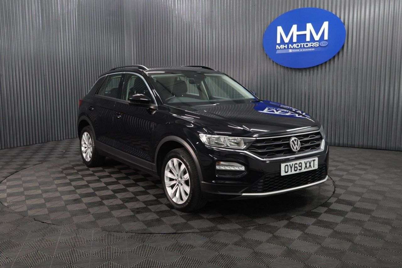 A 2019 VOLKSWAGEN T-ROC 1.6 TDI SE SUV 5dr Diesel Manual Euro 6 (s/s) (115 ps) LONG MOT / LOW INSUR A 2019 VOLKSWAGEN T-ROC 1.6 TDI SE SUV 5dr Diesel Manual Euro 6 (s/s) (115 ps) LONG MOT / LOW INSUR