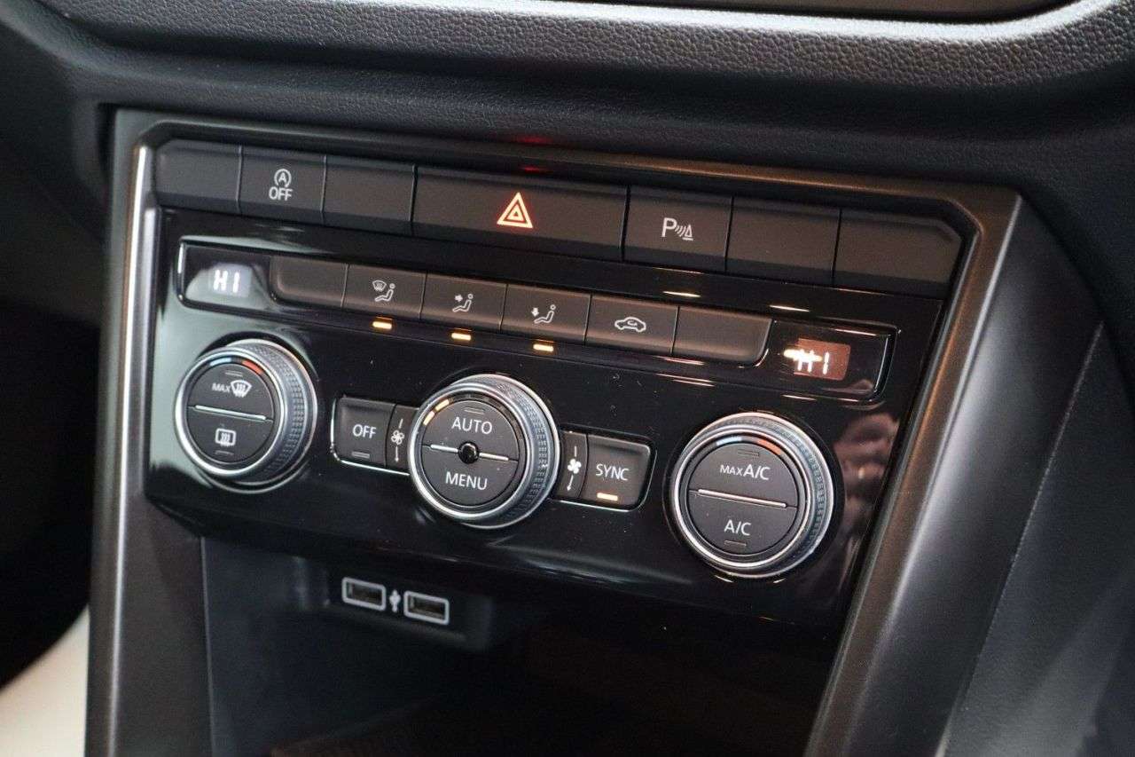 2019 VOLKSWAGEN T-ROC 2019 VOLKSWAGEN T-ROC