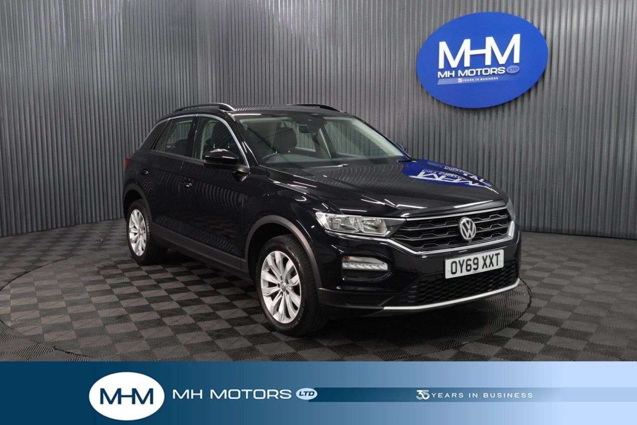 A 2019 VOLKSWAGEN T-ROC 1.6 TDI SE SUV 5dr Diesel Manual Euro 6 (s/s) (115 ps) LONG MOT / LOW INSUR A 2019 VOLKSWAGEN T-ROC 1.6 TDI SE SUV 5dr Diesel Manual Euro 6 (s/s) (115 ps) LONG MOT / LOW INSUR