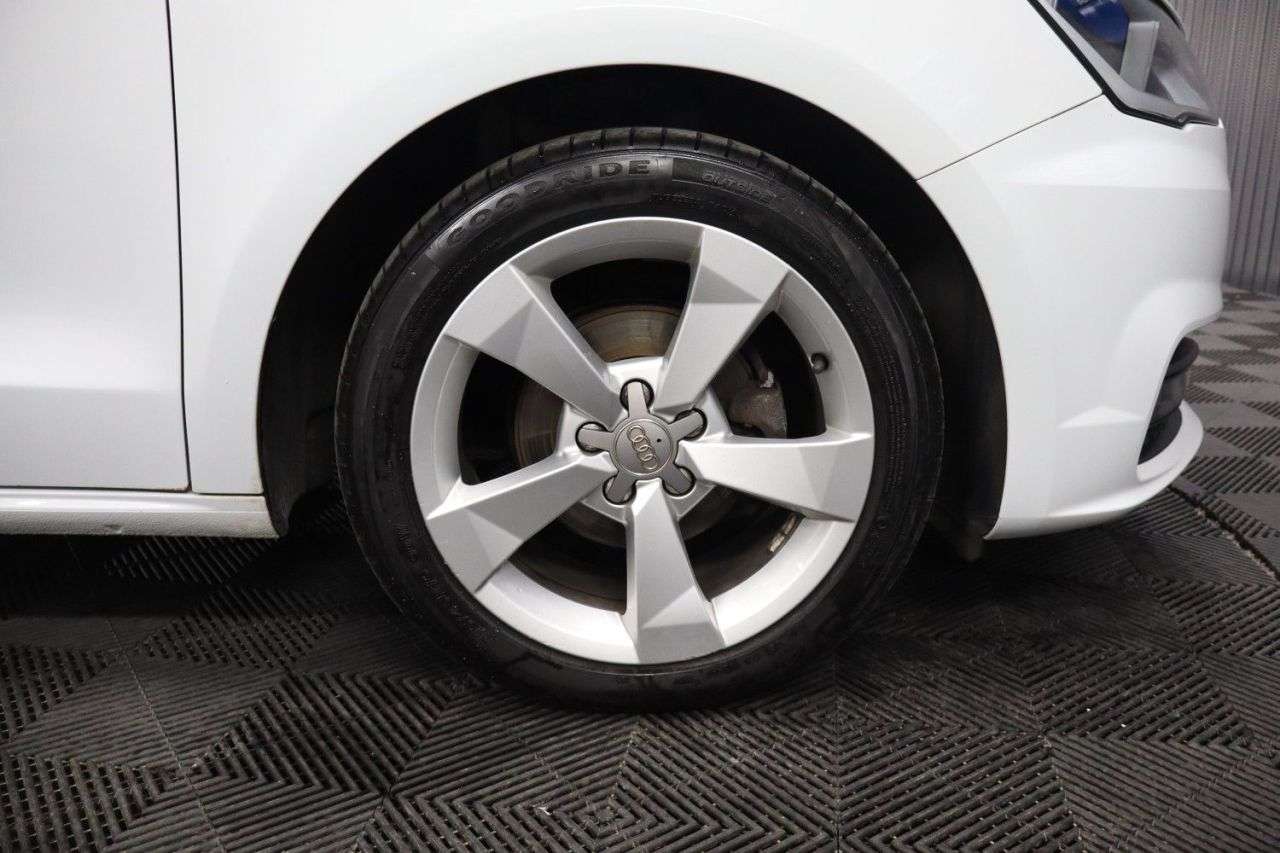 2017 AUDI A1 2017 AUDI A1