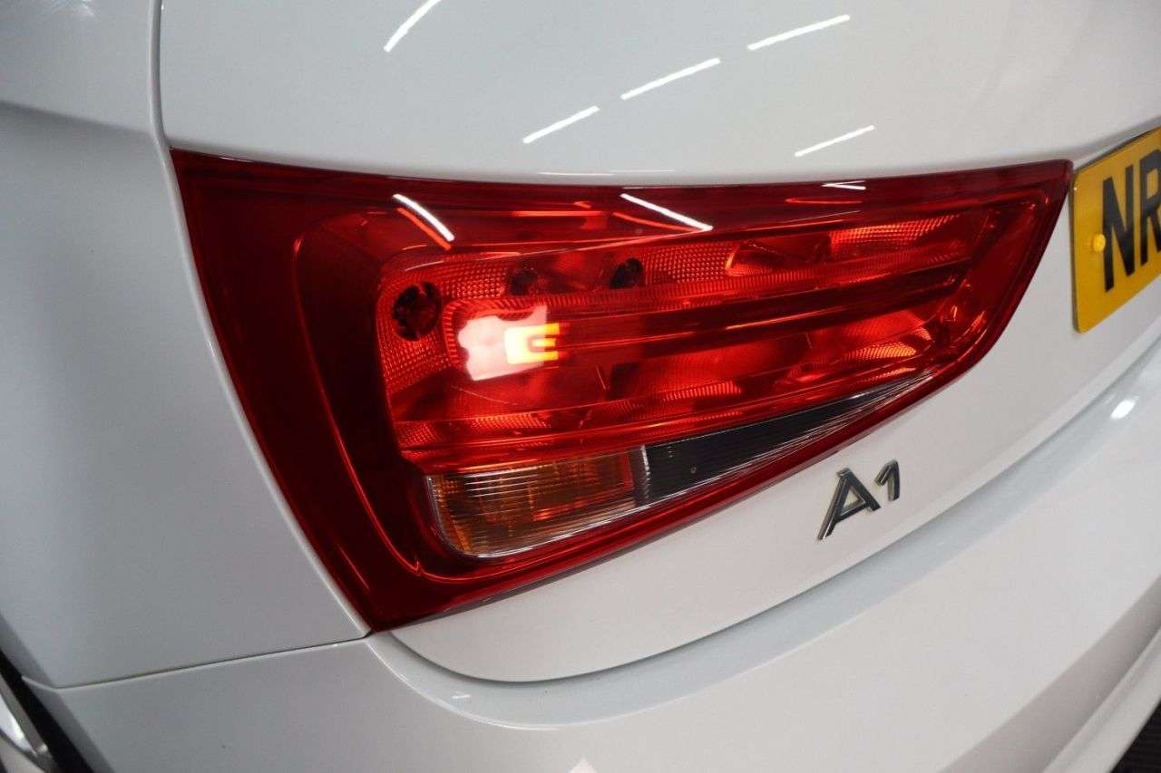 2017 AUDI A1 2017 AUDI A1
