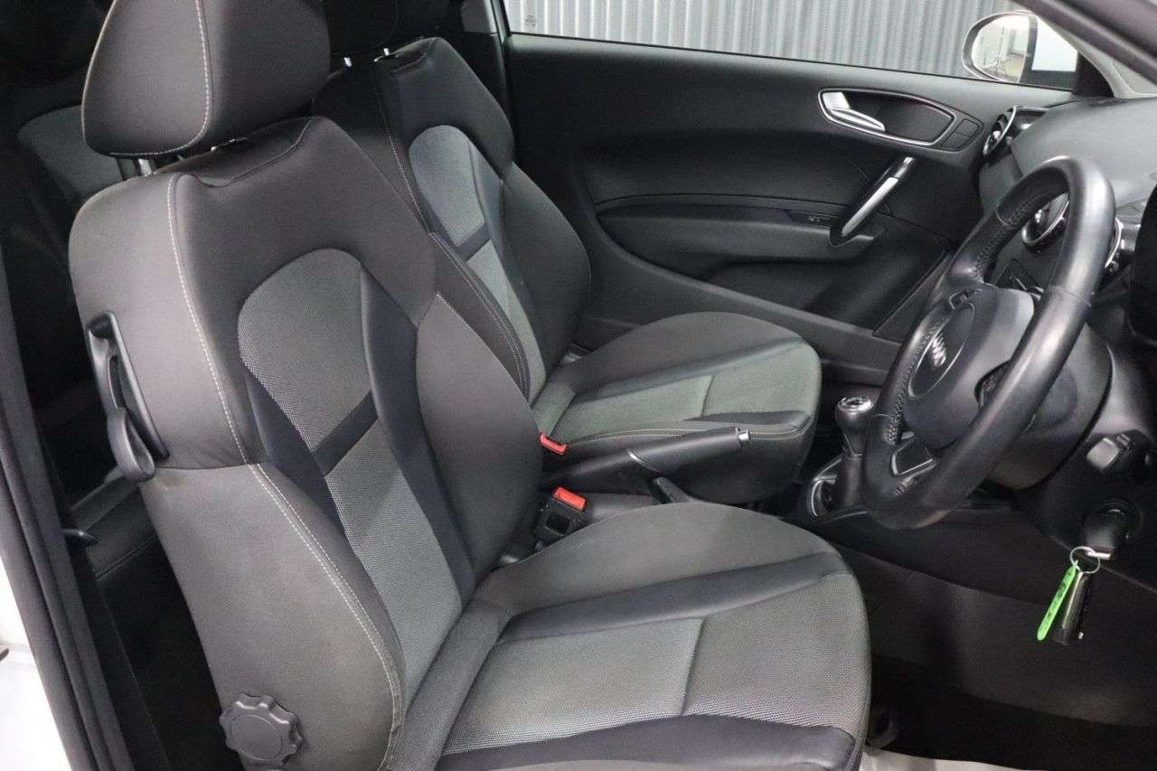 2017 AUDI A1 2017 AUDI A1