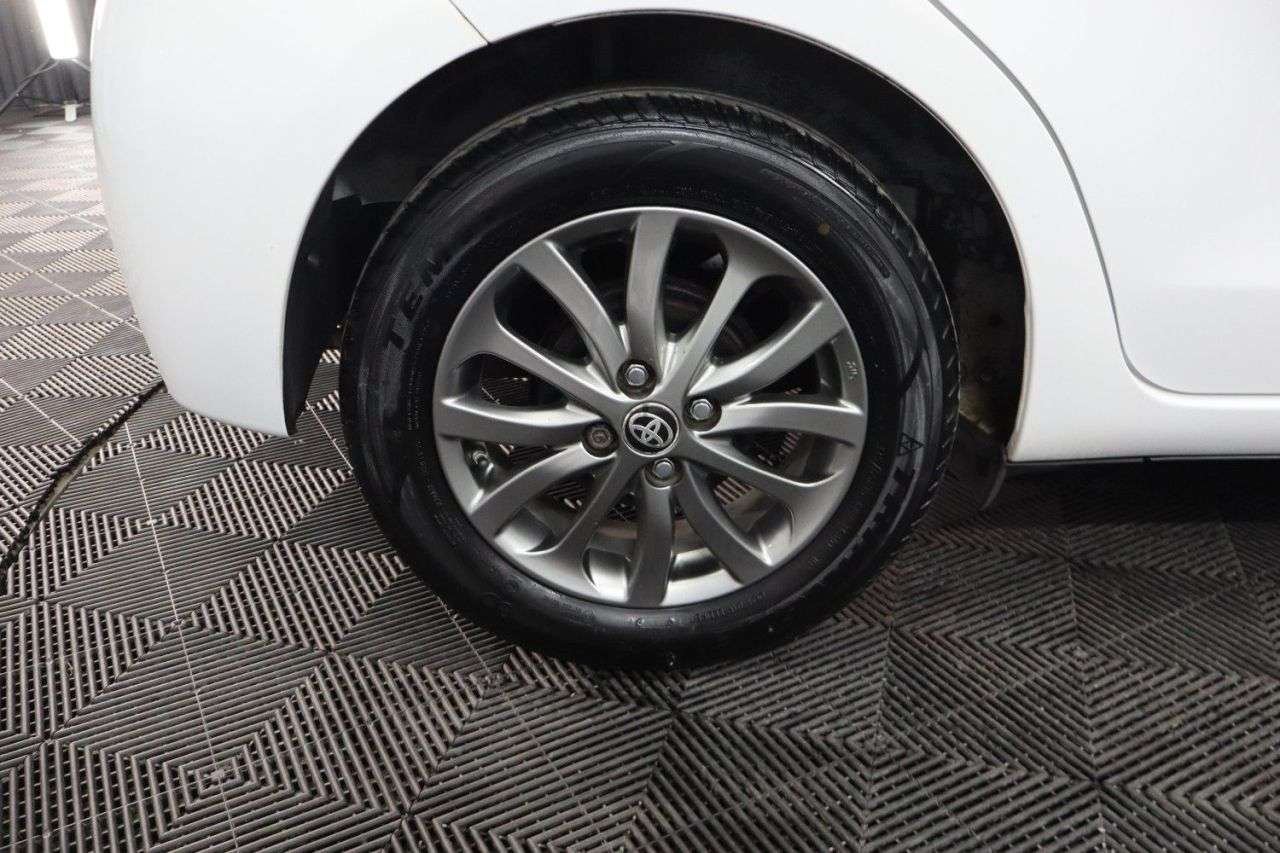 2017 TOYOTA YARIS 2017 TOYOTA YARIS