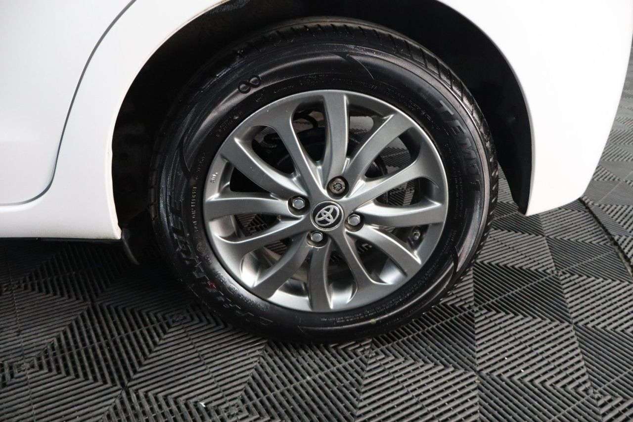 2017 TOYOTA YARIS 2017 TOYOTA YARIS