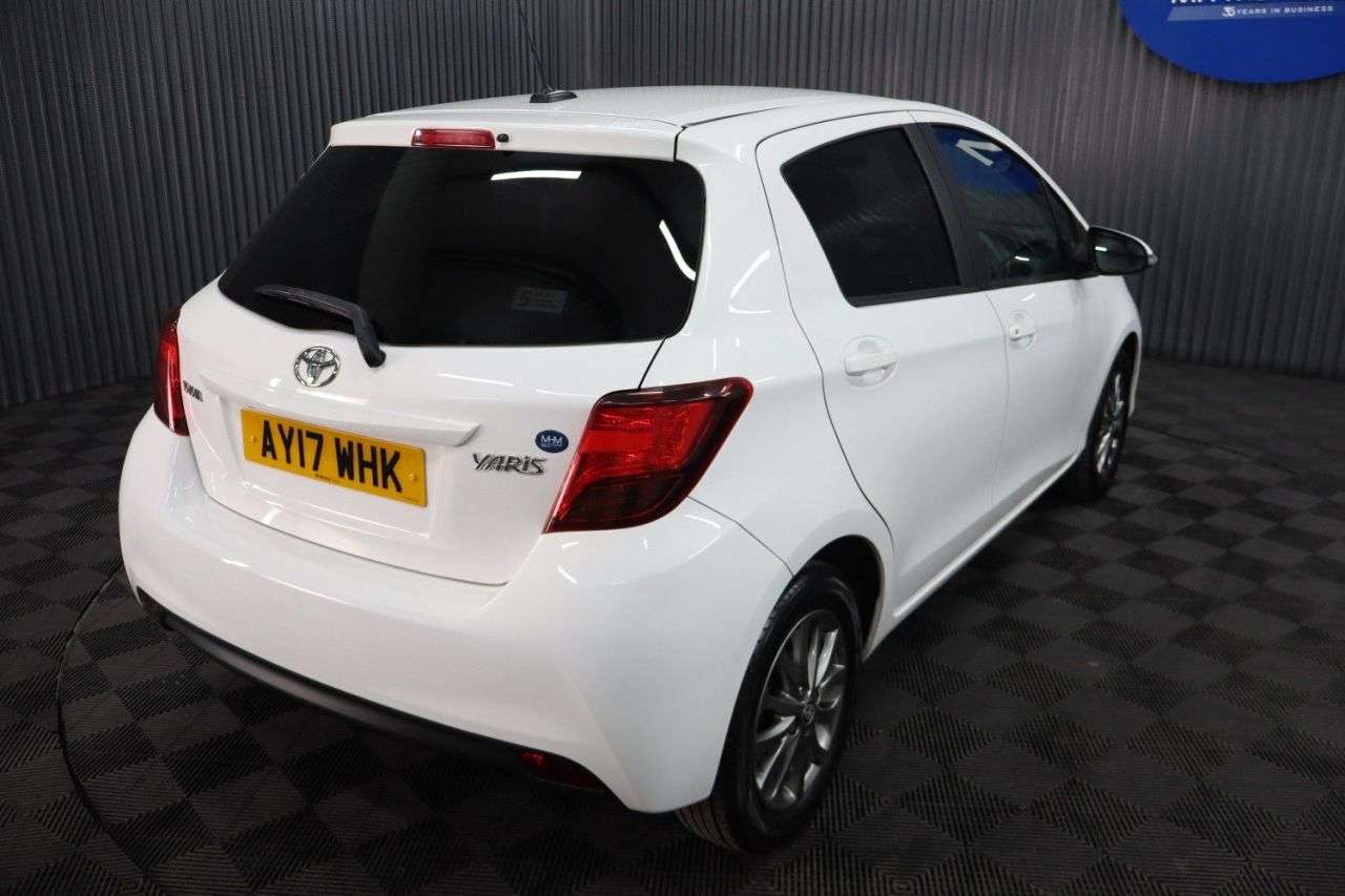 2017 TOYOTA YARIS 2017 TOYOTA YARIS