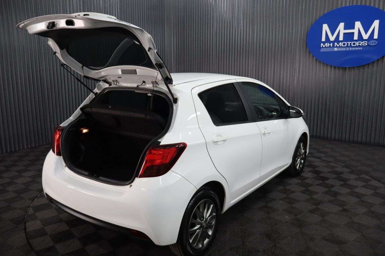 2017 TOYOTA YARIS 2017 TOYOTA YARIS