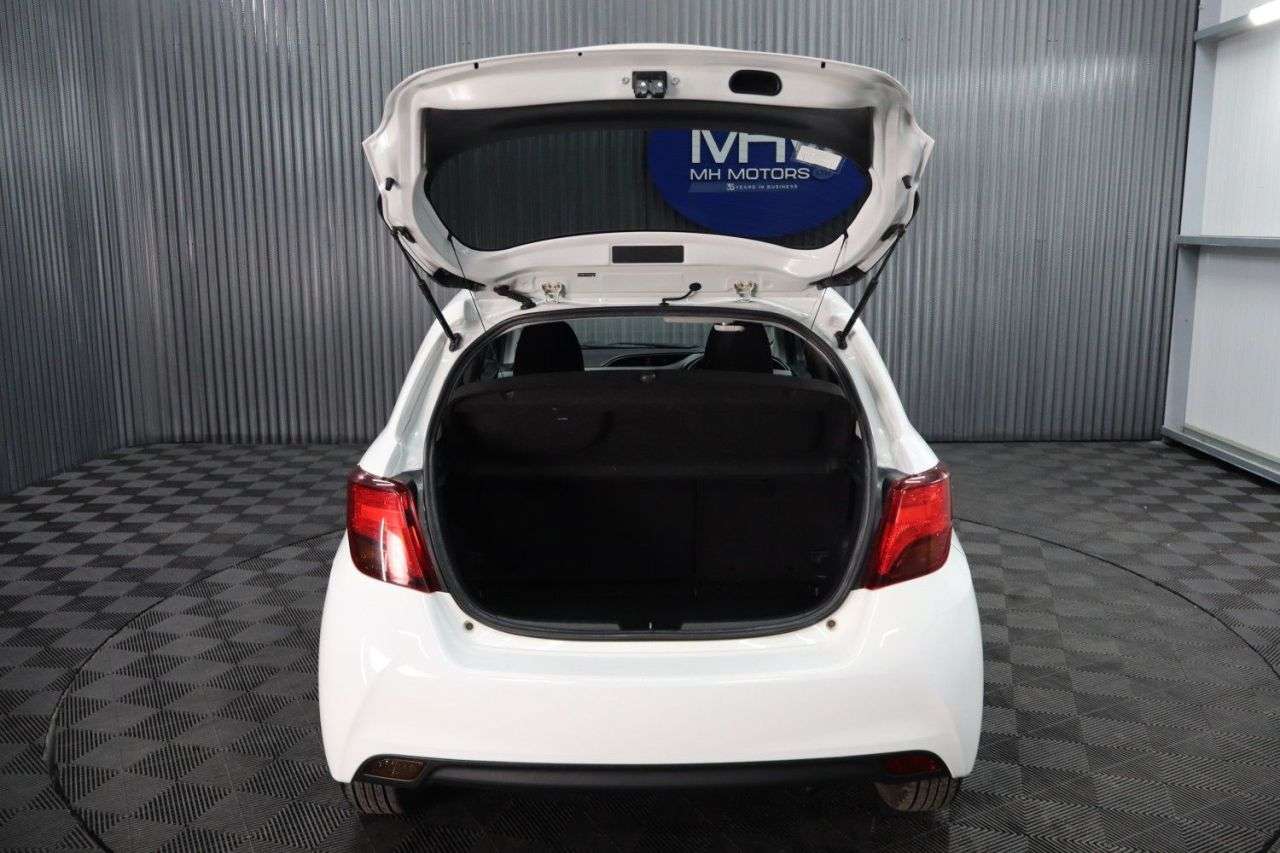 2017 TOYOTA YARIS 2017 TOYOTA YARIS
