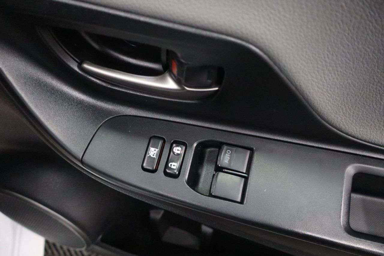2017 TOYOTA YARIS 2017 TOYOTA YARIS
