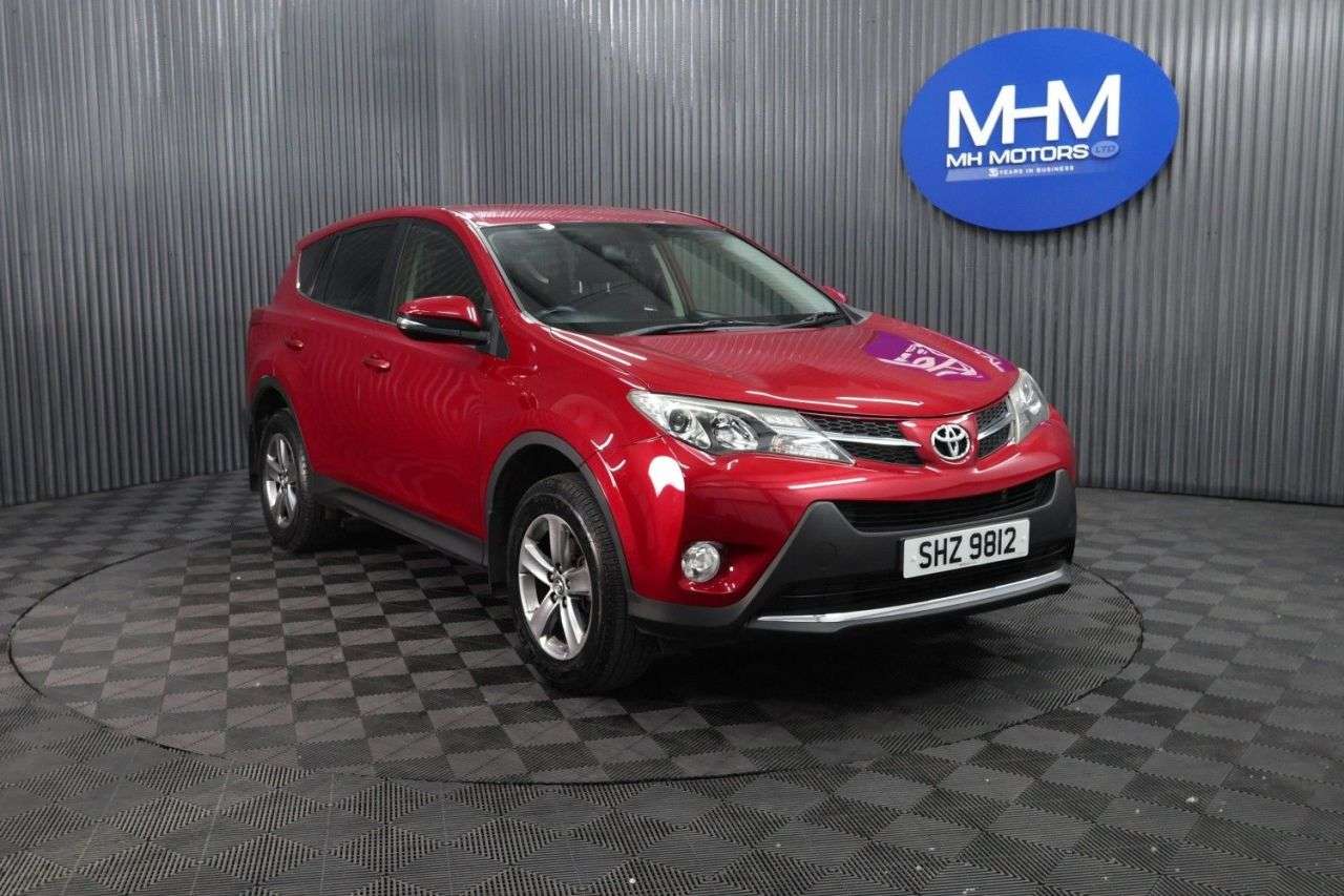 A 2015 TOYOTA RAV4 2.0 D-4D Business Edition SUV 5dr Diesel Manual 2WD Euro 5 (s/s) (124 ps) L A 2015 TOYOTA RAV4 2.0 D-4D Business Edition SUV 5dr Diesel Manual 2WD Euro 5 (s/s) (124 ps) L