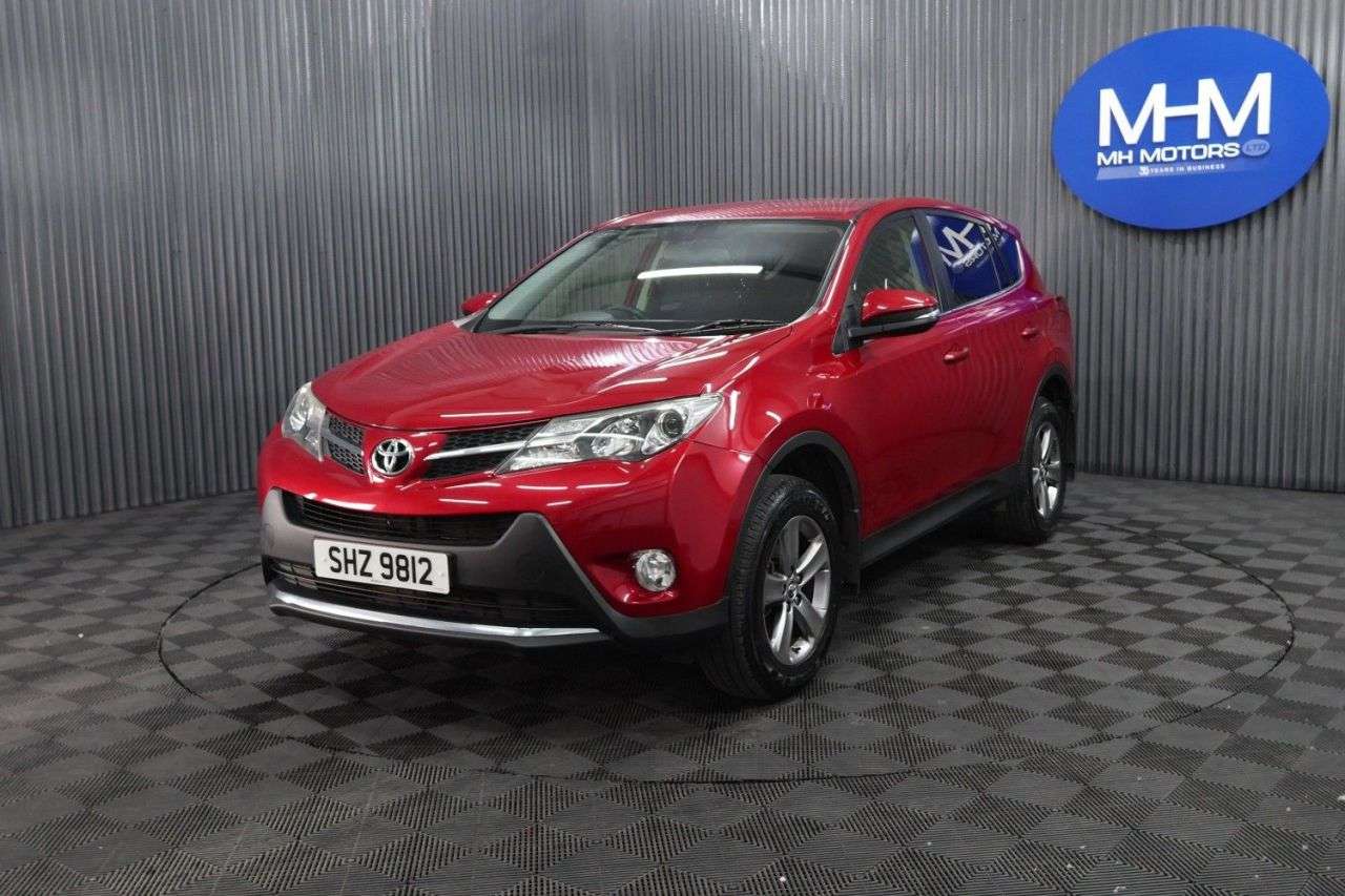 A 2015 TOYOTA RAV4 2.0 D-4D Business Edition SUV 5dr Diesel Manual 2WD Euro 5 (s/s) (124 ps) L A 2015 TOYOTA RAV4 2.0 D-4D Business Edition SUV 5dr Diesel Manual 2WD Euro 5 (s/s) (124 ps) L