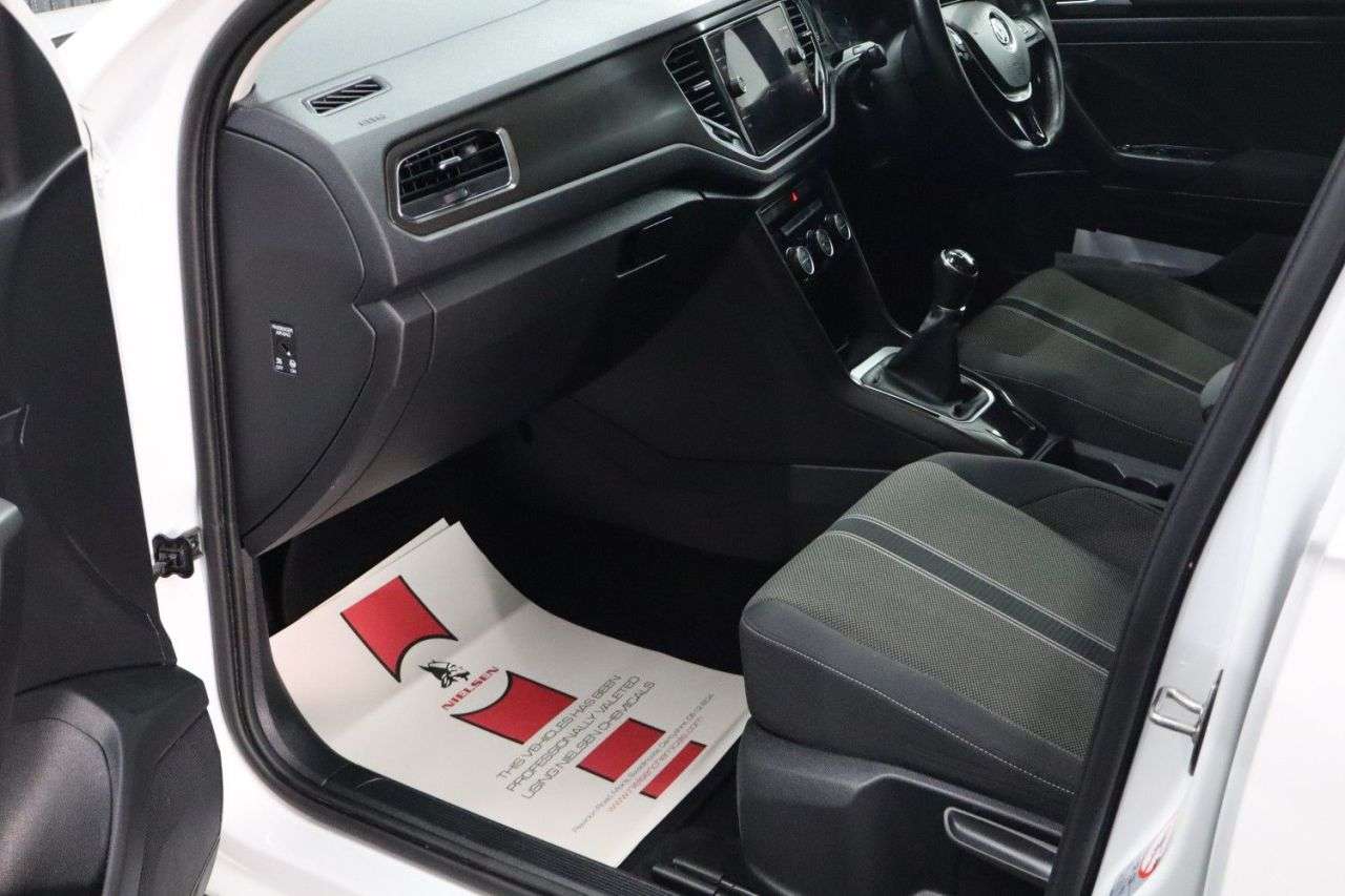 2020 VOLKSWAGEN T-ROC 2020 VOLKSWAGEN T-ROC