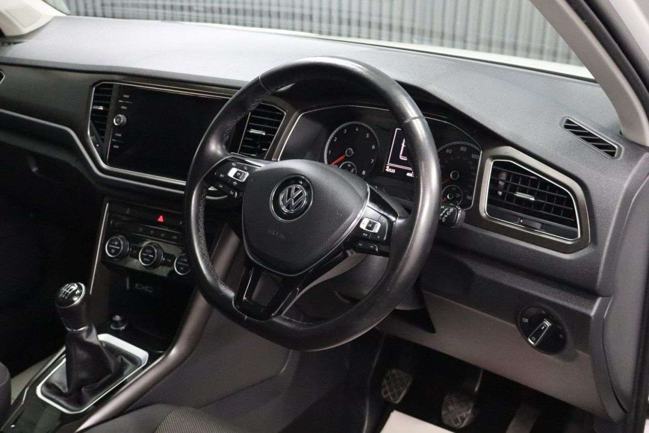 2020 VOLKSWAGEN T-ROC 2020 VOLKSWAGEN T-ROC