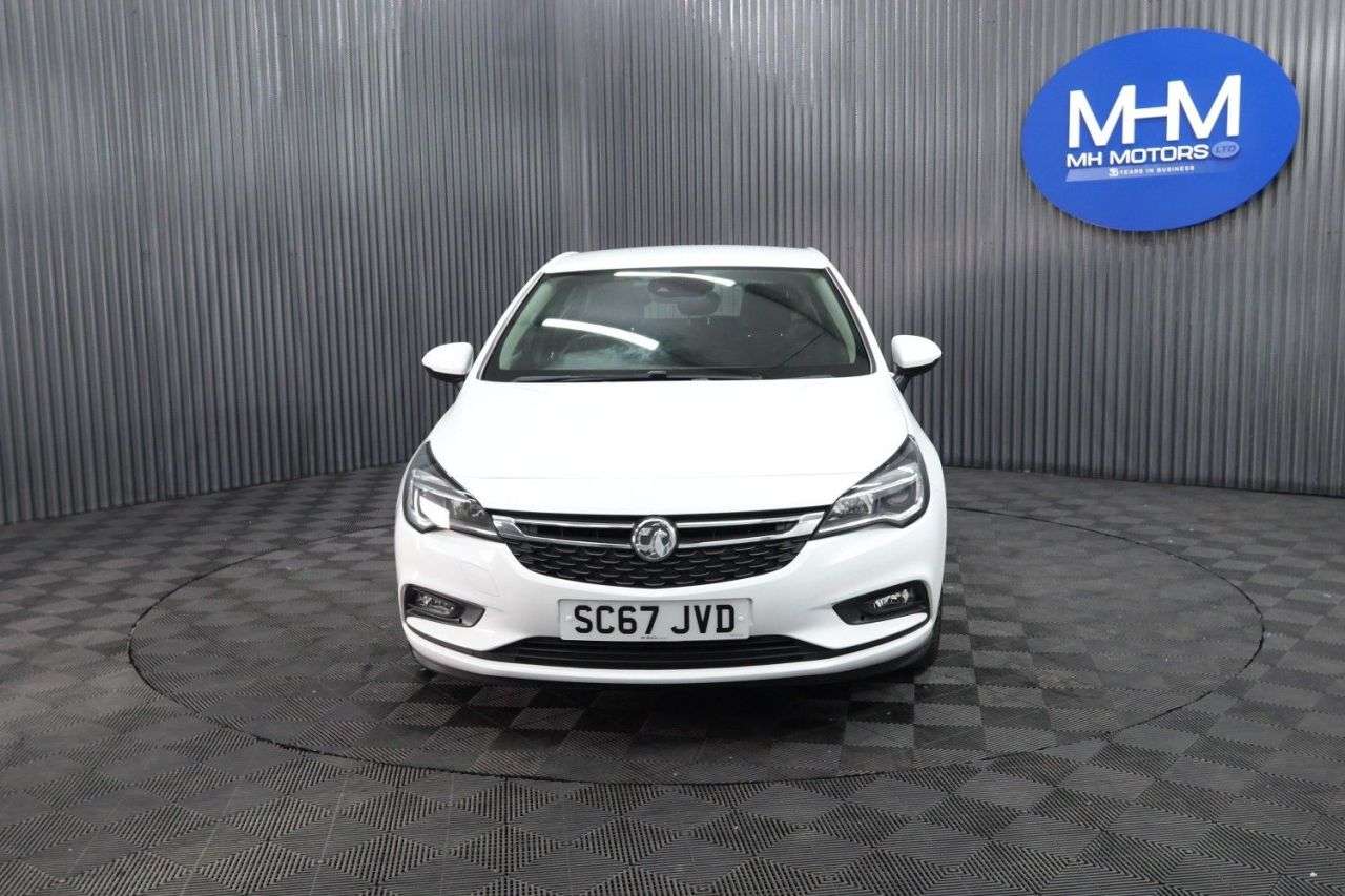 A 2018 VAUXHALL ASTRA 1.4i SRi Hatchback 5dr Petrol Manual Euro 6 (100 ps) LOW INSURANCE GROUP / A 2018 VAUXHALL ASTRA 1.4i SRi Hatchback 5dr Petrol Manual Euro 6 (100 ps) LOW INSURANCE GROUP /