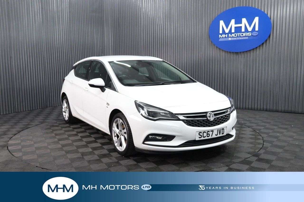 A 2018 VAUXHALL ASTRA 1.4i SRi Hatchback 5dr Petrol Manual Euro 6 (100 ps) LOW INSURANCE GROUP / A 2018 VAUXHALL ASTRA 1.4i SRi Hatchback 5dr Petrol Manual Euro 6 (100 ps) LOW INSURANCE GROUP /