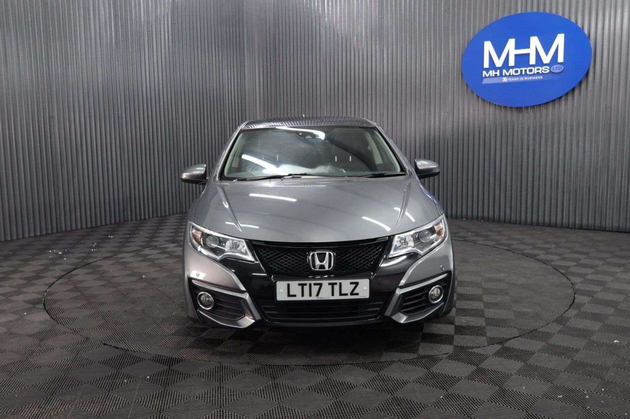 A 2017 HONDA CIVIC 1.6 i-DTEC SR Hatchback 5dr Diesel Manual Euro 5 (s/s) (120 ps) LOW ROAD TA A 2017 HONDA CIVIC 1.6 i-DTEC SR Hatchback 5dr Diesel Manual Euro 5 (s/s) (120 ps) LOW ROAD TA