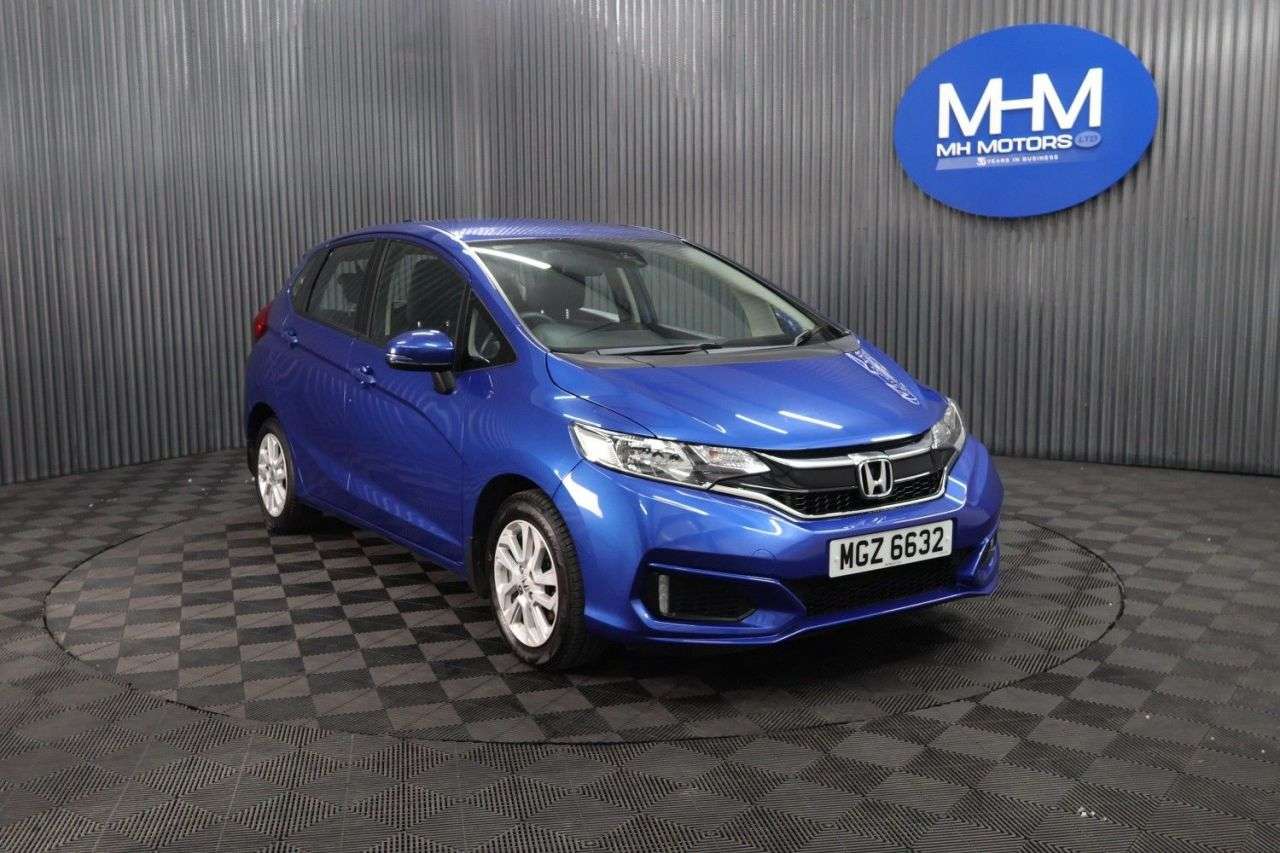 A 2019 HONDA JAZZ 1.3 i-VTEC S Hatchback 5dr Petrol Manual Euro 6 (s/s) (102 ps) LONG MOT / L A 2019 HONDA JAZZ 1.3 i-VTEC S Hatchback 5dr Petrol Manual Euro 6 (s/s) (102 ps) LONG MOT / L