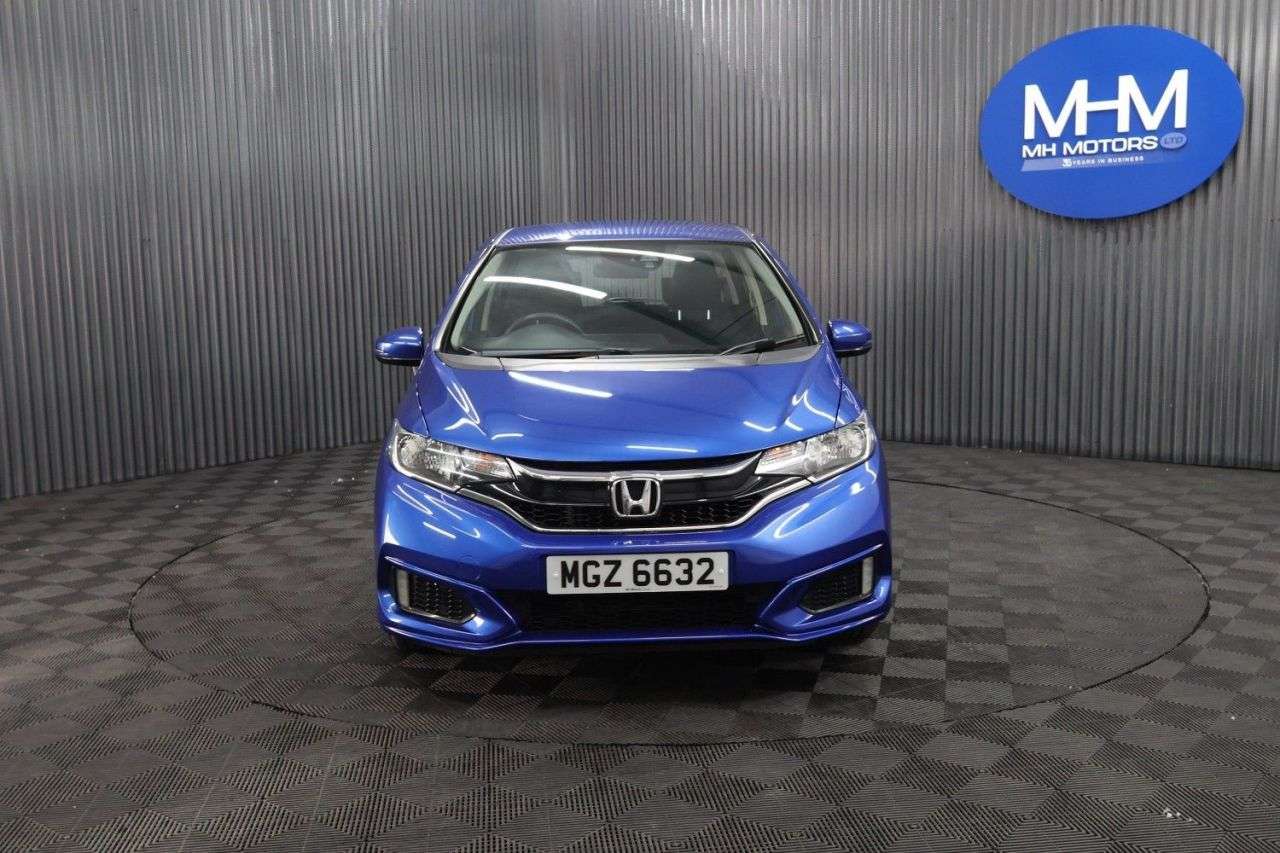 A 2019 HONDA JAZZ 1.3 i-VTEC S Hatchback 5dr Petrol Manual Euro 6 (s/s) (102 ps) LONG MOT / L A 2019 HONDA JAZZ 1.3 i-VTEC S Hatchback 5dr Petrol Manual Euro 6 (s/s) (102 ps) LONG MOT / L