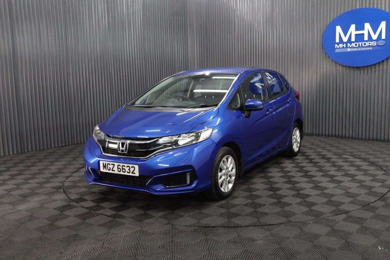 A 2019 HONDA JAZZ 1.3 i-VTEC S Hatchback 5dr Petrol Manual Euro 6 (s/s) (102 ps) LONG MOT / L A 2019 HONDA JAZZ 1.3 i-VTEC S Hatchback 5dr Petrol Manual Euro 6 (s/s) (102 ps) LONG MOT / L