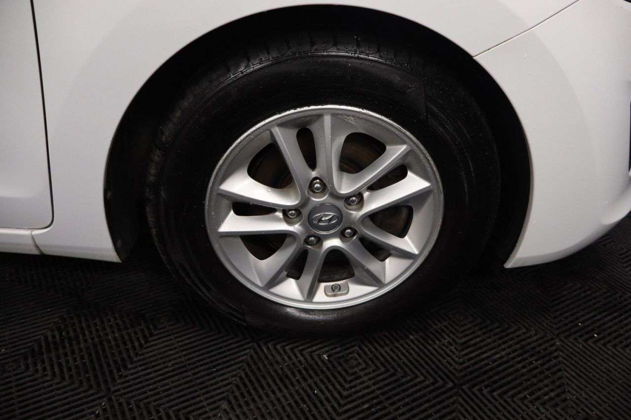 2015 HYUNDAI I30 2015 HYUNDAI I30