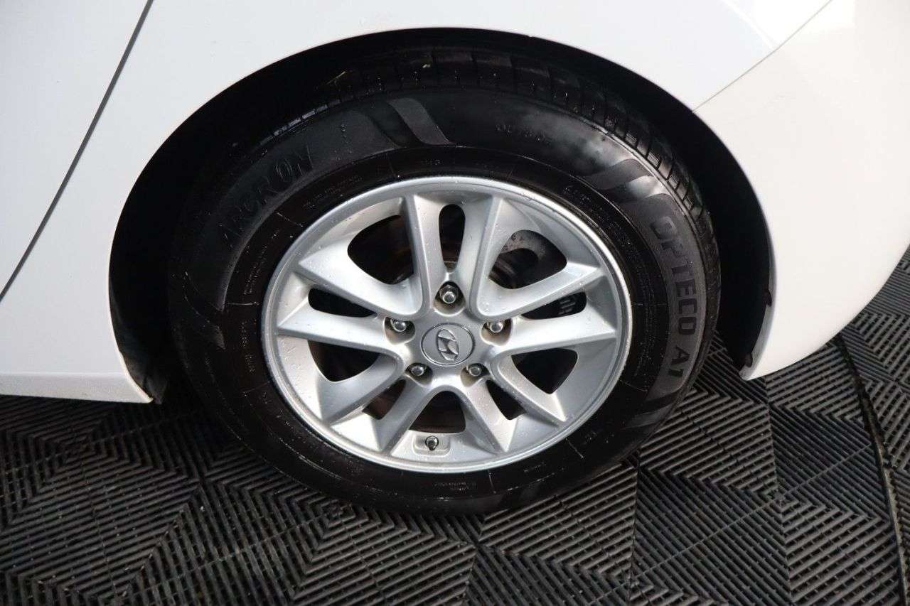 2015 HYUNDAI I30 2015 HYUNDAI I30