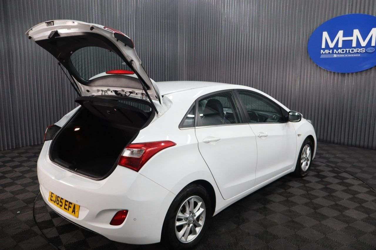 2015 HYUNDAI I30 2015 HYUNDAI I30