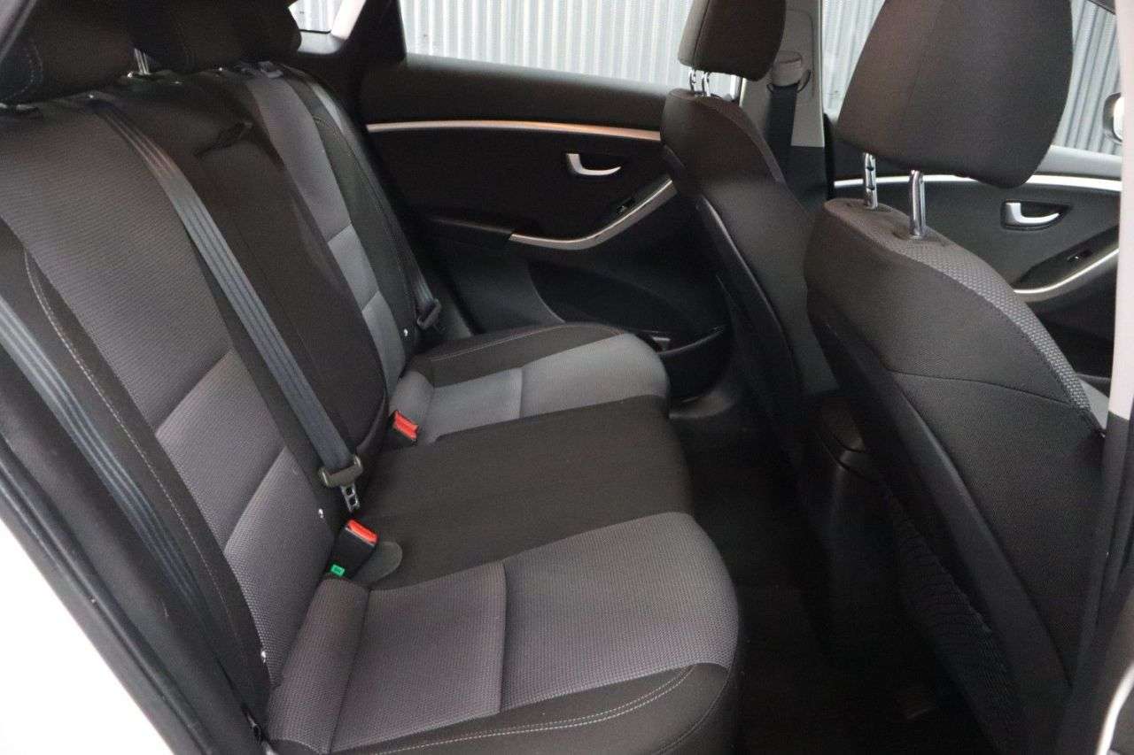 2015 HYUNDAI I30 2015 HYUNDAI I30