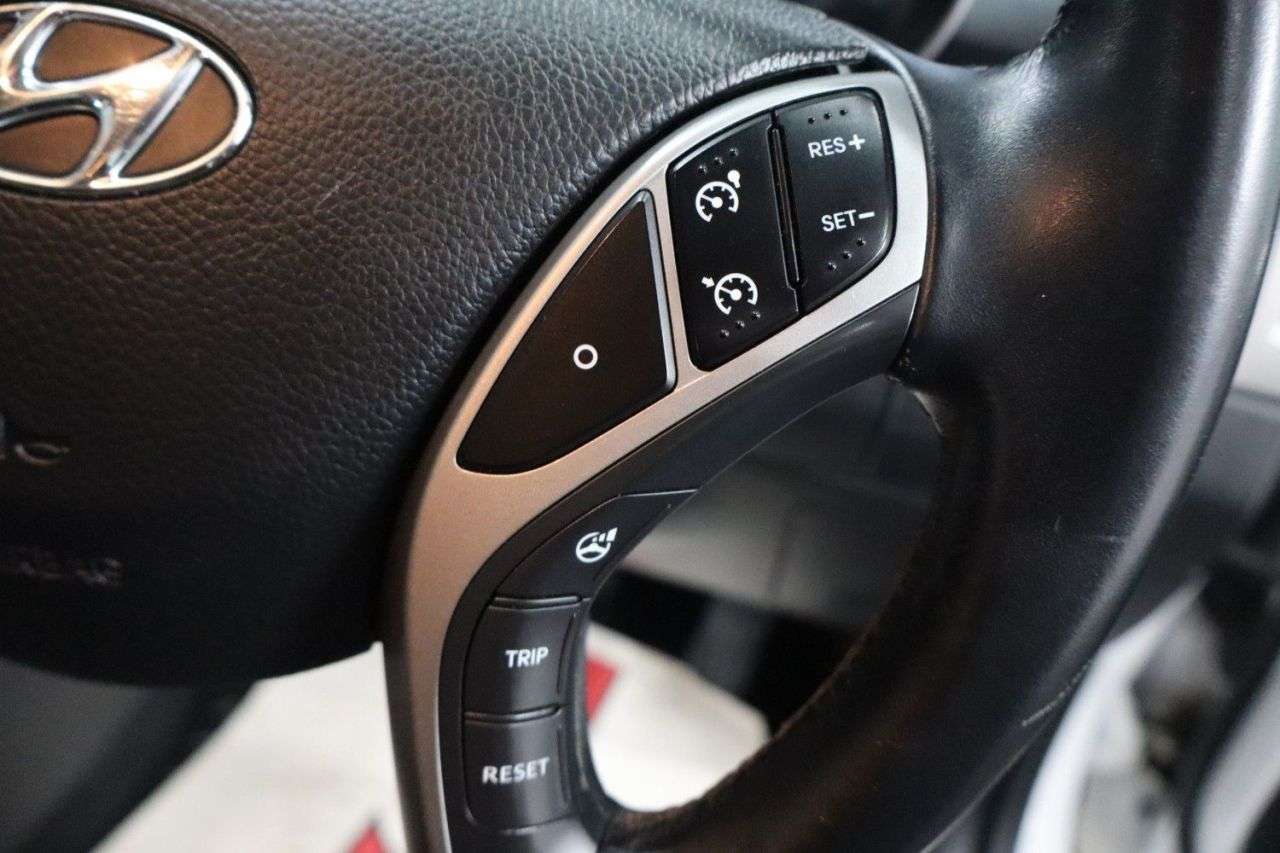 2015 HYUNDAI I30 2015 HYUNDAI I30