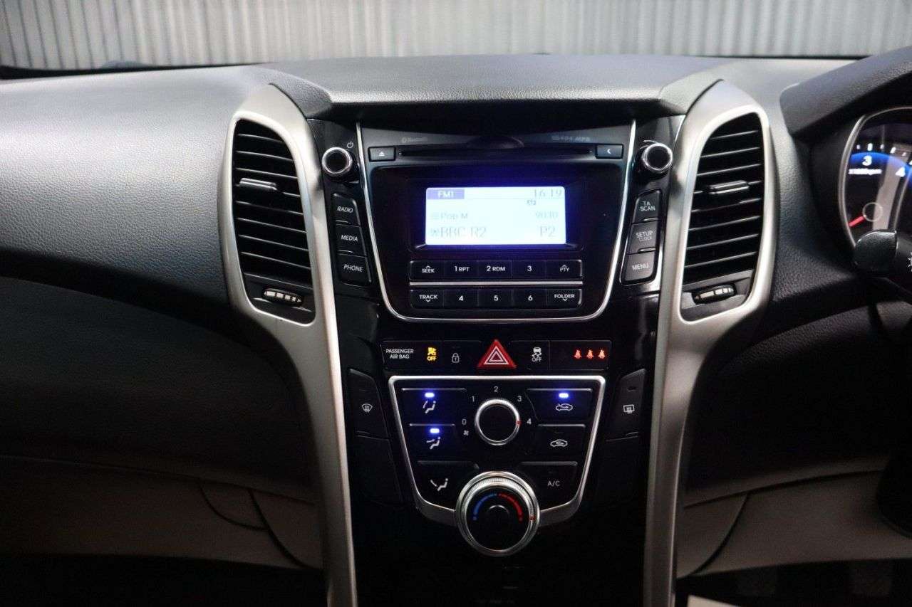 2015 HYUNDAI I30 2015 HYUNDAI I30