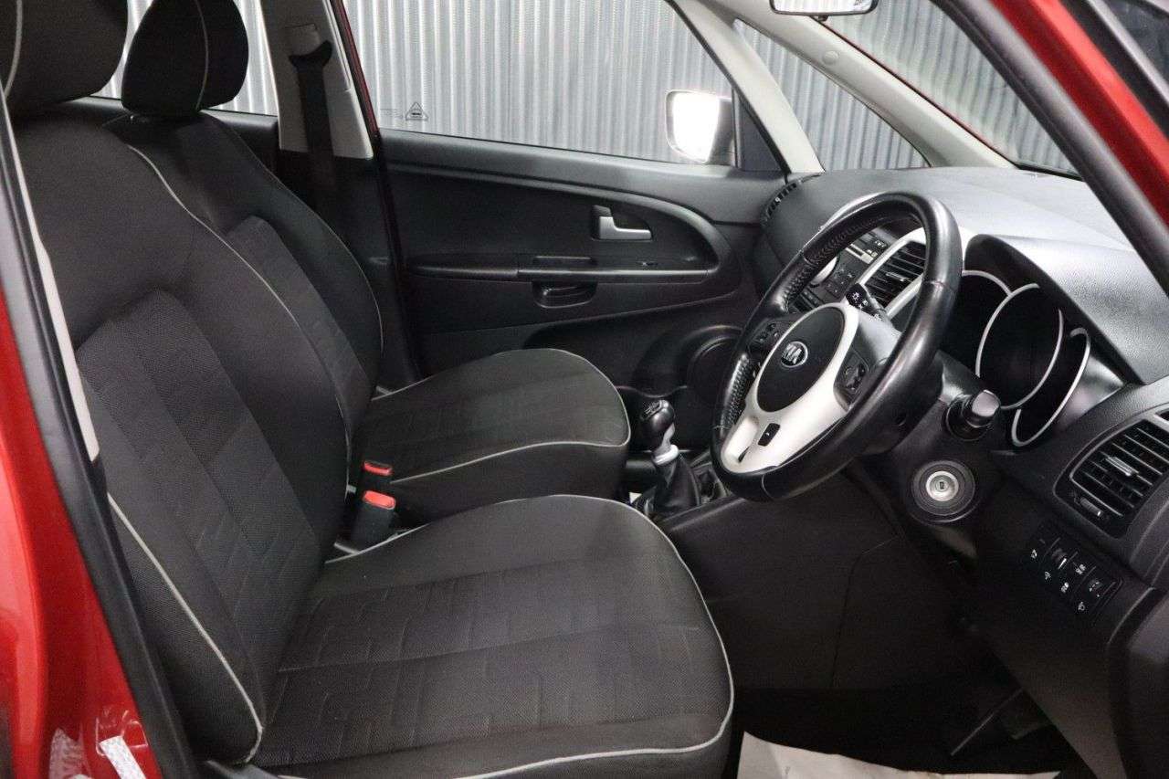 2014 KIA VENGA 2014 KIA VENGA